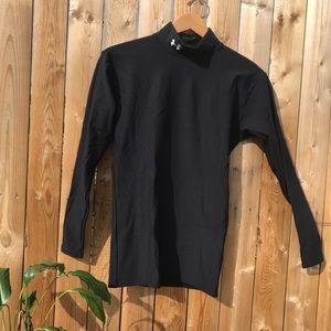 UNDER ARMOUR cold wear : black long sleeve